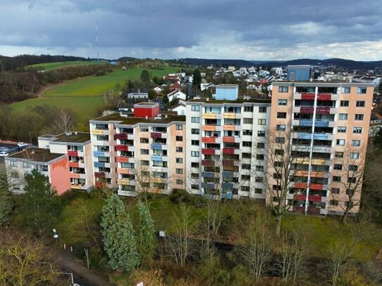 Gepflegte 2-Zimmer-Wohnung mit Stellplatz und schönem Ausblick!