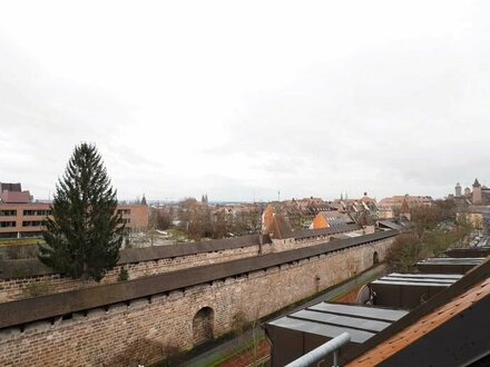 !!!RARITÄT!!! Individuelle 2,5 Zimmer Dachgeschoss Maisonette-Wohnung mit Südloggia direkt am Rande der Nürnberger Alts…