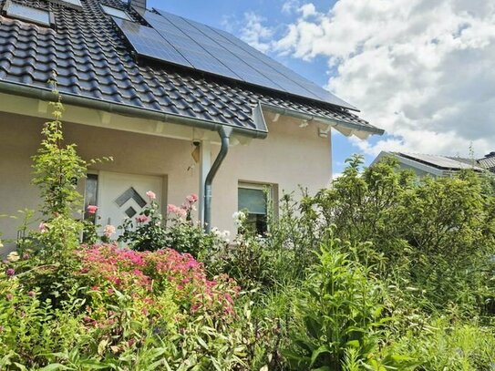 Massive Doppelhaushälfte in modernem Stil in reizvoller Landschaft für Ihre Familie in Schoden