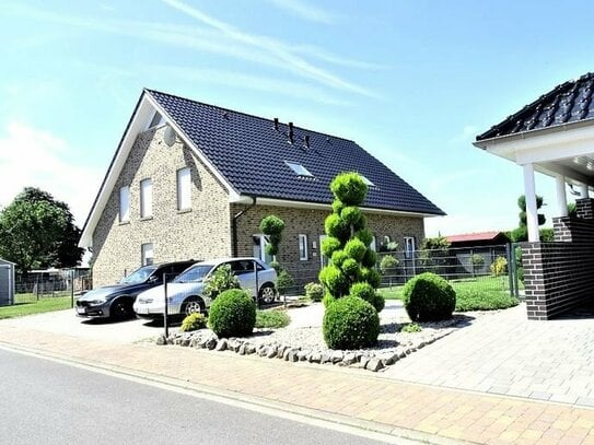 # # # Niedrigenergie-Doppelhaushälfte rechts inkl. PV-Anlage in Essen/Oldb.- OT Hülsenmoor zu verkaufen. # # #