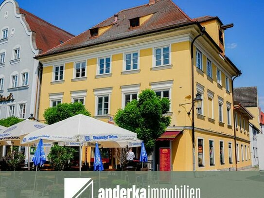 TOP gelegene, große Büroeinheit mit Dachterrasse mitten auf dem Günzburger Marktplatz zu vermieten!