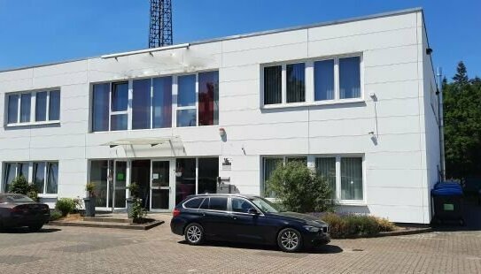 Lagerhalle, Produktionshalle, mit Büro und Küche im EG, Büroetage im OG