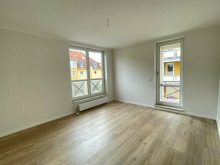 Erstbezug nach Sanierung ! Balkon + Stellplatz !