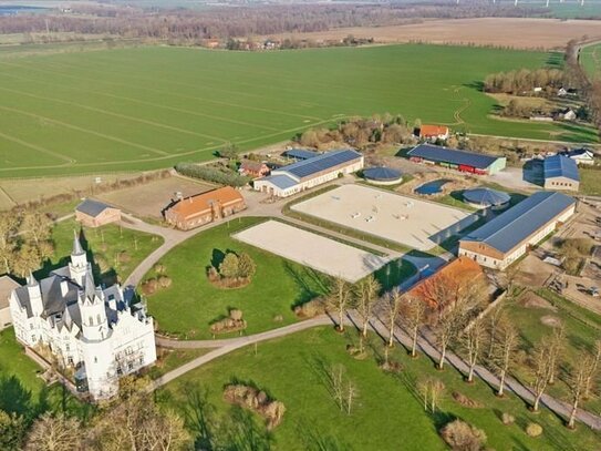 Horse property/riding centre (approx. 27 ac or 11 ha) at Kartlow Castle, nortern Germany, for lease