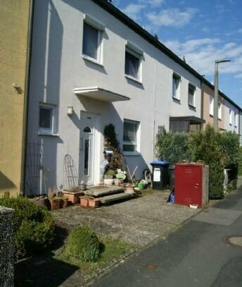 Reihenhaus mit Garten und Garage