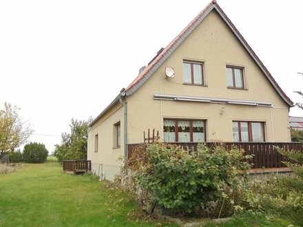 Einfamilienhaus mit viel Platz und großem Grundstück in ruhiger Lage