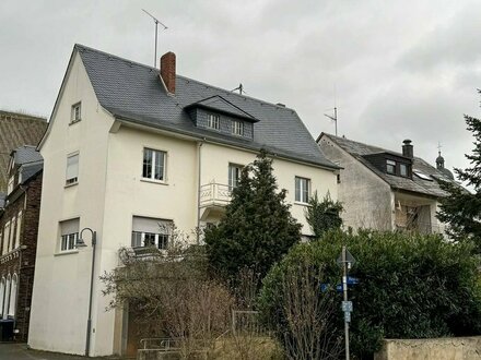 Einfamilienhaus mit Potenzial und Blick auf die Mosel