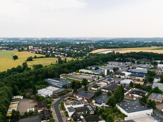 Gewerbeobjekt mit großer Produktions-/Logistik-/Lager- und Bürofläche