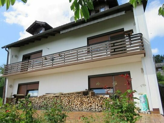 Einfamilienhaus in ruhiger und sonniger Ortslage mit Weitblick über die Donau Nähe Bogen