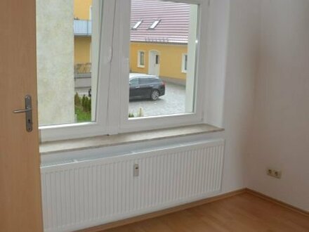 3 Raum Wohnung mit Balkon