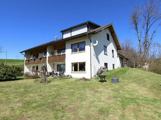 2 Doppelhaushälften mit gesamt 4 Wohnungen in sonniger Lage im Allgäu