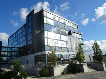 Moderne Gewerbefläche ideal als Büro- oder Praxisräume im 2. Obergeschoss mit Aufzug im Norden von Herzogenaurach H...