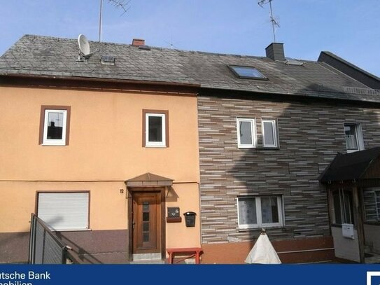 Zwangsversteigerung - Doppelhaus mit Nebengebäuden in Wolfenhausen - provisionsfrei für Ersteher!