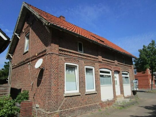 Ferienort Neuenkirchen bei Nordseebad Otterndorf. Einfamilienhaus mit Garage & Nebengebäude.