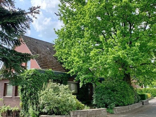 Geräumiges Einfamilienhaus mit Garten in ruhiger Lage, Nähe Wald, Golfplatz, usw.