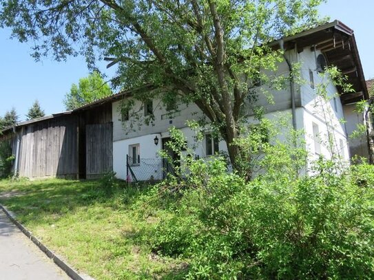 Bauernhaus -ehem. Schusterhaus- mit Nebengebäude in sonniger Ortsrandlage Nähe Hutthurm