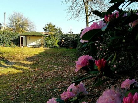 Grundstück für Einfamilien-oder Doppel-Bungalow - tolle Lage - 3 Minuten zum Bus (S Bahn Halstenbek) - Preisangebote er…