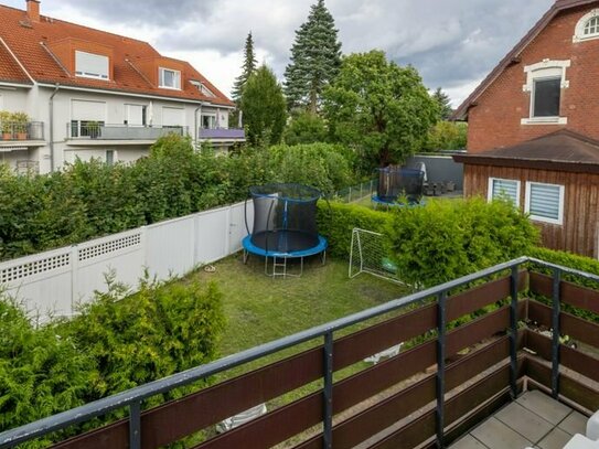 Helle Einzimmerwohnung mit geräumigen Balkon. Ideale Investitionsmöglichkeit für Kapitalanleger