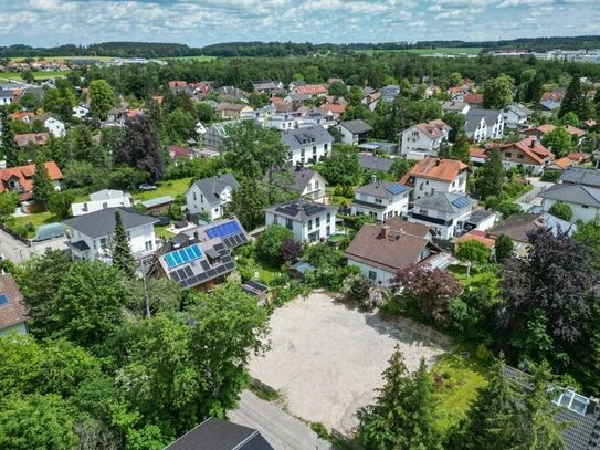 GILCHING: BAUGRUNDSTÜCK MIT BAUGENEHMIGUNG IN BESTER LAGE!