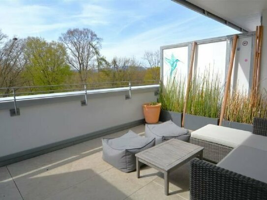 3-Zi.-Penthaus-Maisonette mit Dachterrasse am Brentanobad