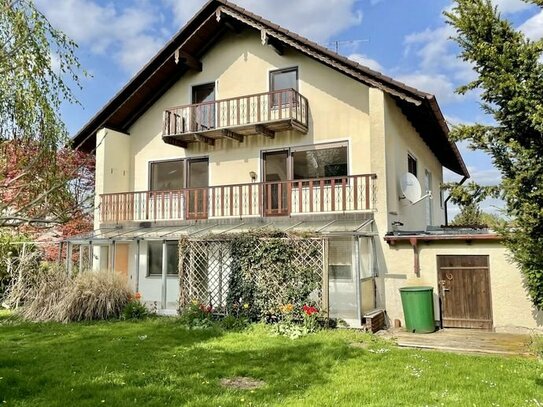 Zweifamilienhaus zur Sanierung in äußerst ruhiger Wohnlage in Bruckberg - teilweise barrierefrei