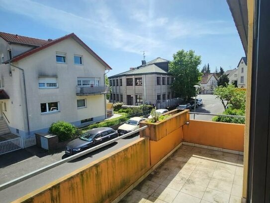 Helle, freundliche und moderne 2 Zi. Whg. mit sonnigem Süd Balkon und EBK