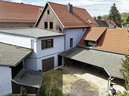 Einfamilienhaus mit großem Garten und Werkstatt