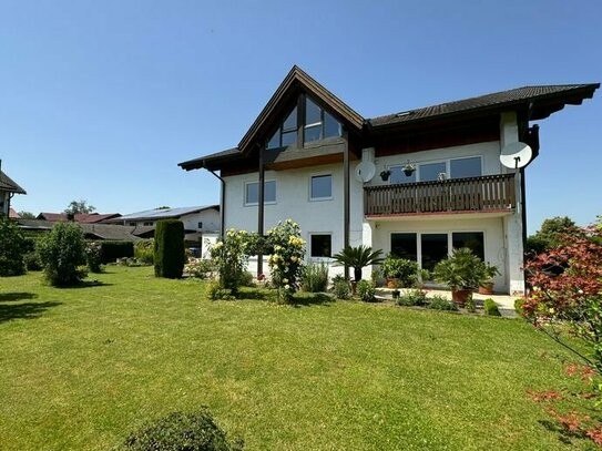 Urlaubsregion Chiemgau, interessantes Mehrfamilienhaus mit 3 Wohnungen nahe dem Obinger See gelegen