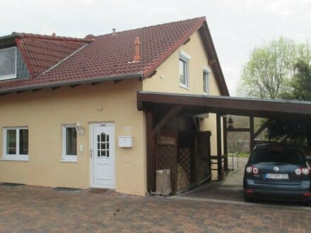 Scheden - Junge Doppelhaushälfte mit Keller, Carport und prima Infrastruktur