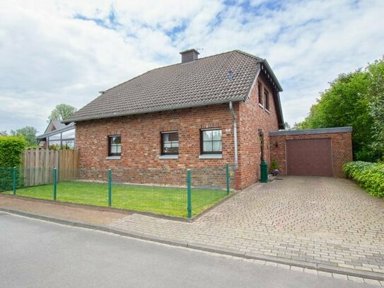 Freistehendes Einfamilienhaus in idyllischer Ortsrandlage in Nettetal Schaag