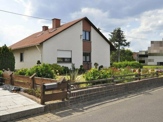 Einfamilienhaus mit sehr schönem Garten und Panoramablick in Minderlittgen