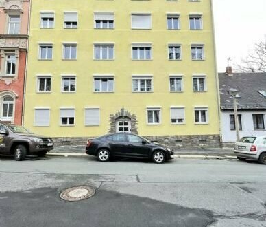 Renovierte 3 Raum Wohnung mit Balkon für kleine Familie