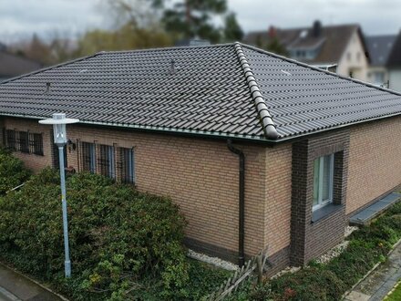 Bungalow mit Doppelgarage im Herzen Meckenheims auf großzügigem 807m2 Grundstück