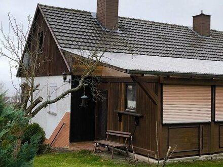 Ein- bis Zweifamilienhaus mit Balkon und großem Garten in bester Lage