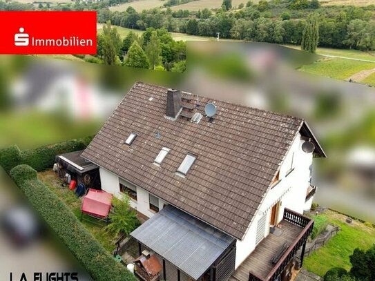 Schönes Wohnhaus in ruhiger Hanglage mit Panoramablick