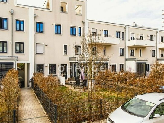 ***Charmantes Reihenmittelhaus mit Garten im Herzen des Regensburger Candisviertels***