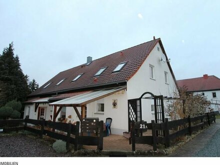 Sehr gepflegtes Mehrfamilienhaus mit 5 Wohnungen und zusätzlichem Bauplatz in Kleinbocka im Landkreis Greiz in Thüringen