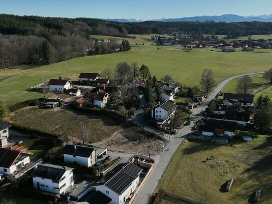 Traumhaftes Baugrundstück für 8 Doppelhaushälften oder 4 Einfamilienhäuser.