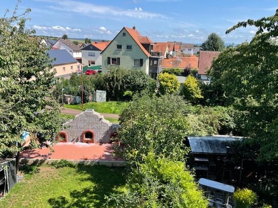 Gepflegte, sonnige 3 ZW / TG. Platz in Bruchköbel / Roßdorf zu vermieten !