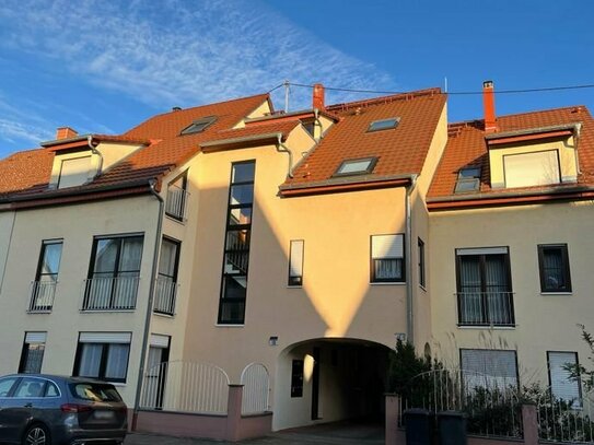 Galerie-Glanz: Maisonette-Wohnung mit Charme