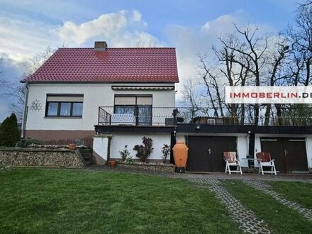 IMMOBERLIN.DE - Schönes Einfamilienhaus auf großzügigem Grundstück in ländlicher Lage
