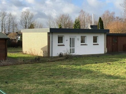 Bungalow / Ferienhaus auf einem großen Grundstück nur ca. 180m vom Strand entfernt. Privatverkauf !!!