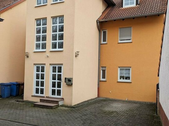 3 Familienhaus und Wohn-u.-Geschäftshaus in bester Lage