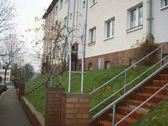Kleine sanierte 3-Zimmer-Wohnung ohne Balkon in Naußlitz zu vermieten!