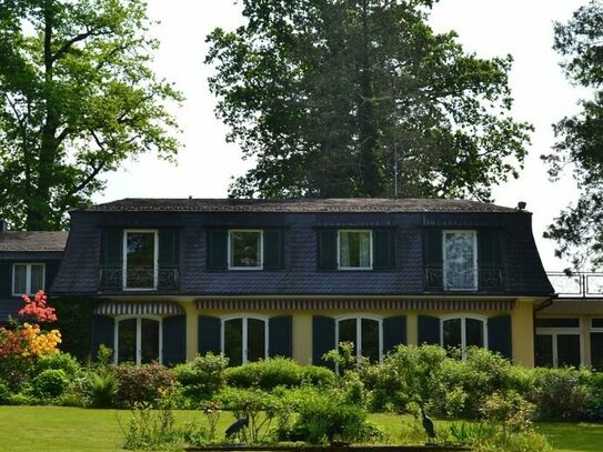 Traumhafte Villa mit großem Parkgrundstück - Nähe Hauzenberg