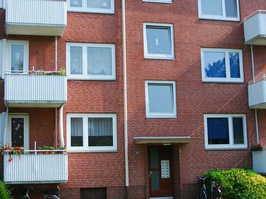 Großzügige Drei-Zimmer-Wohnung mit Balkon und Wohnberechtigungsschein im Wiesenhof zu vermieten!