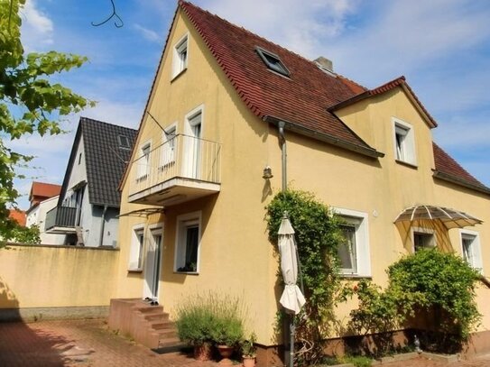 Freistehendes Haus, umfangreich renoviert