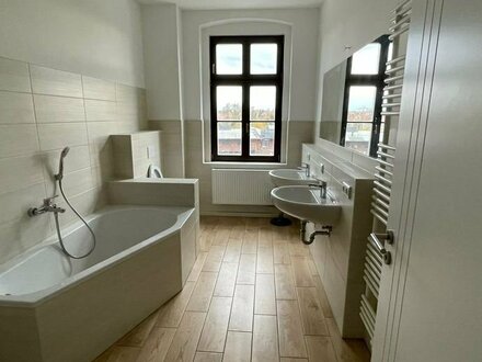 Moderne 4 Raumwohnung mit Balkon und Gäste WC