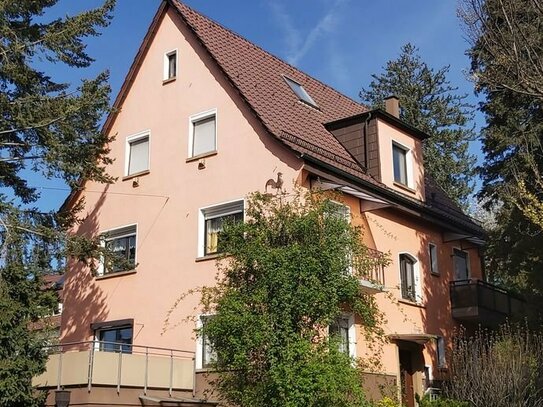 3,5 - Zimmer Wohnung mit Einbauküche und großer Terrasse in Bad Cannstatt