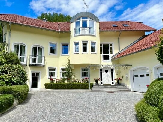 LUXUS VILLA DER EXTRAKLASSE ! EIN BESONDERES JUWEL - HERRSCHAFTLICH UND VIELSEITIG -